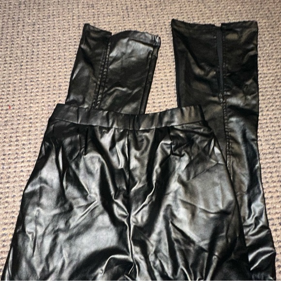 Leather flared slit leggings - Picture 6 of 7